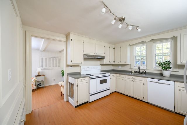 7 Arbutus Avenue, Braintree, MA 02184