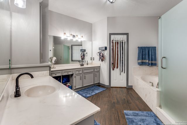 25867 LEWIS RANCH RD, New Braunfels, TX 78132
