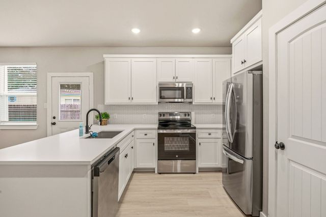 3829 Lands End Court, Granbury, TX 76048