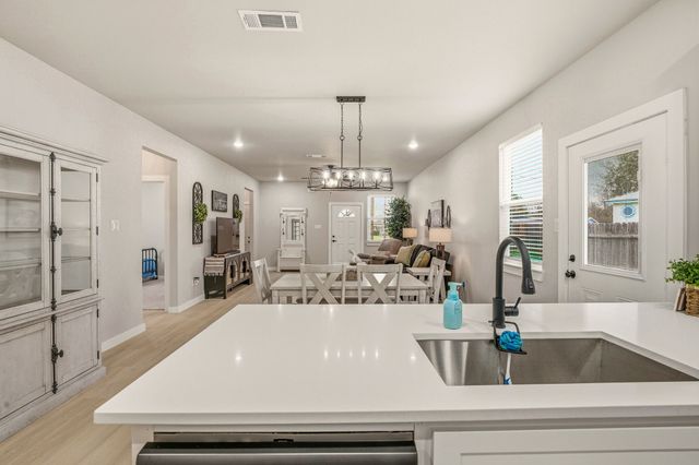 3829 Lands End Court, Granbury, TX 76048