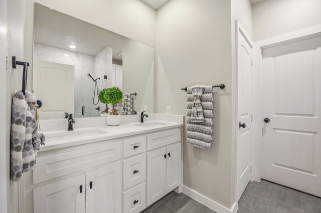 3829 Lands End Court, Granbury, TX 76048