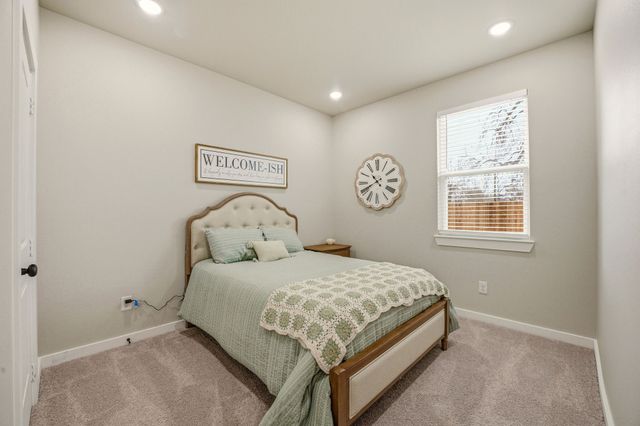 3829 Lands End Court, Granbury, TX 76048