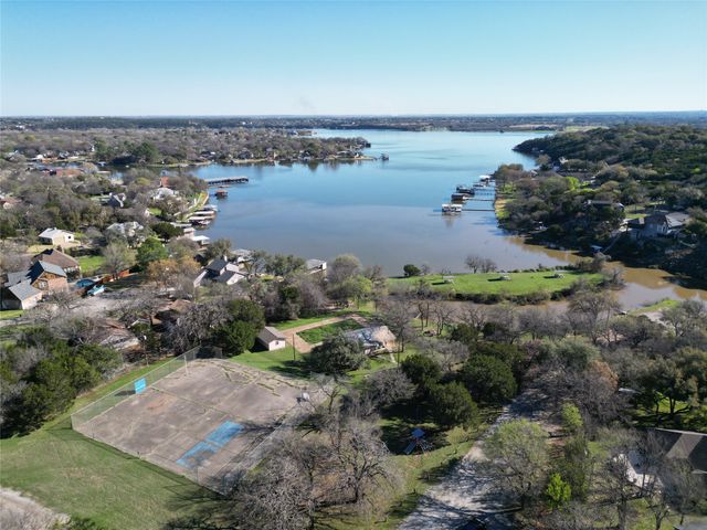 3829 Lands End Court, Granbury, TX 76048