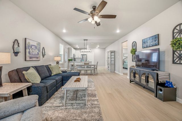 3829 Lands End Court, Granbury, TX 76048