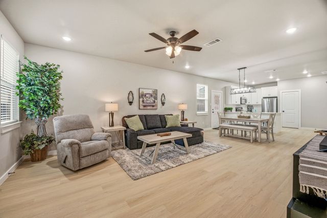 3829 Lands End Court, Granbury, TX 76048