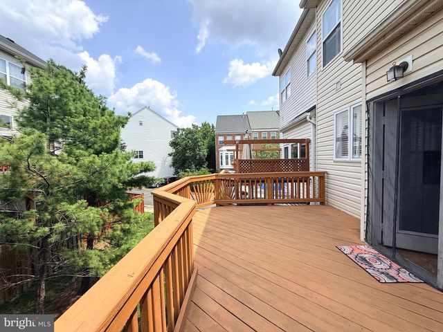 2525 JAMES MADISON CIR, Herndon, VA 20171