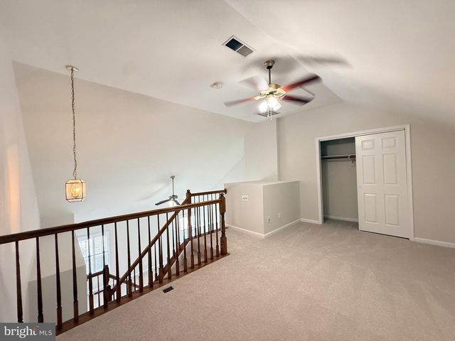 2525 JAMES MADISON CIR, Herndon, VA 20171