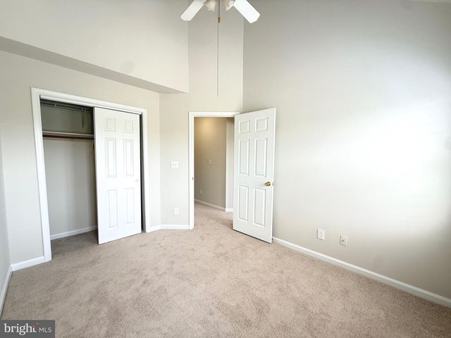 2525 JAMES MADISON CIR, Herndon, VA 20171