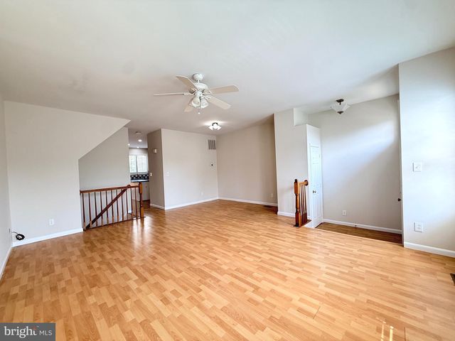 2525 JAMES MADISON CIR, Herndon, VA 20171