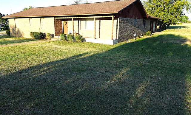 308 N Cotton Belt Avenue, Gustine, TX 76455