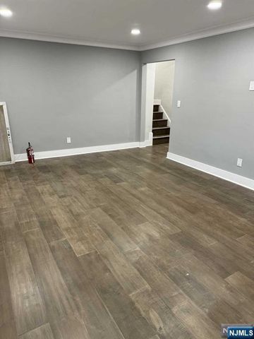 520 Broad Avenue 5, Englewood, NJ 07631