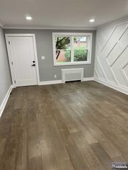 520 Broad Avenue 5, Englewood, NJ 07631