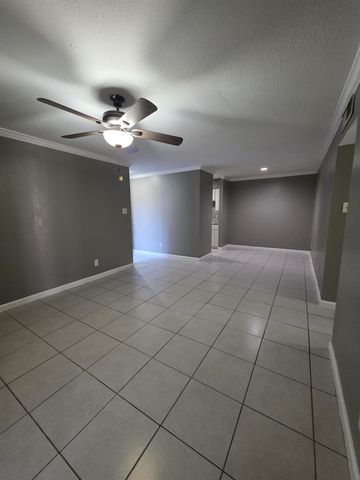 12500 Sandpiper Drive 67, Houston, TX 77035