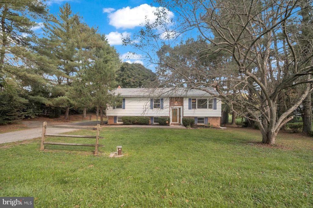 2002 DEER PARK RD, Finksburg, MD 21048