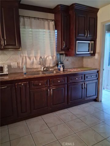 1056 N Fries, Wilmington, CA 90744