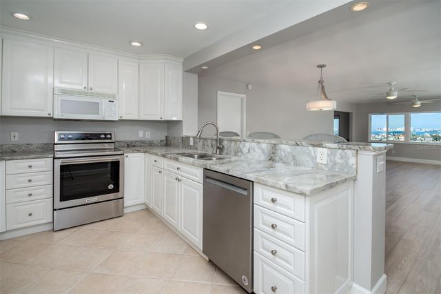 100 BLUFF VIEW DRIVE 604A, Belleair Bluffs, FL 33770