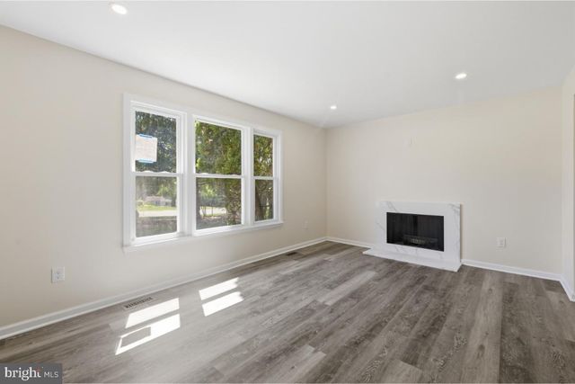 24823 CUTSAIL DR, Damascus, MD 20872
