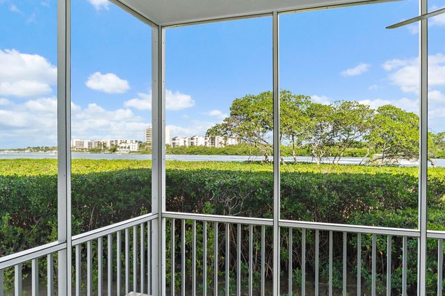 200 Waterway Road 105, Tequesta, FL 33469