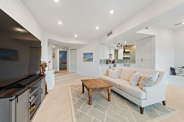 200 Waterway Road 105, Tequesta, FL 33469