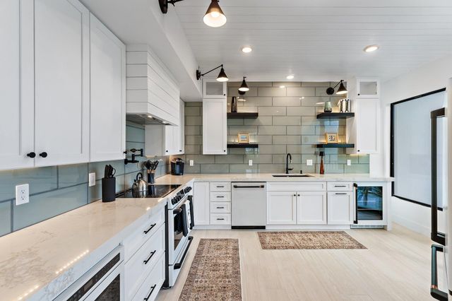 200 Waterway Road 105, Tequesta, FL 33469