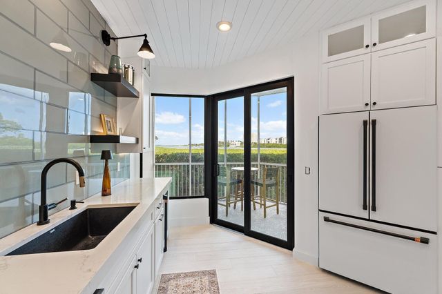 200 Waterway Road 105, Tequesta, FL 33469