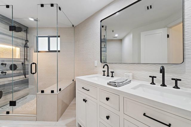 200 Waterway Road 105, Tequesta, FL 33469