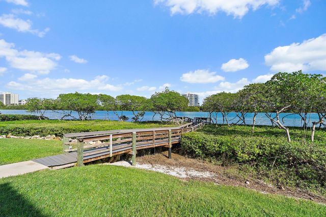 200 Waterway Road 105, Tequesta, FL 33469