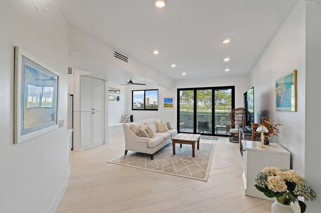 200 Waterway Road 105, Tequesta, FL 33469