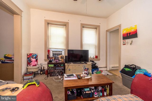 29 N MAIN ST, Richlandtown, PA 18955