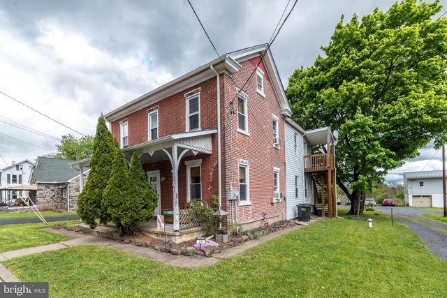 29 N MAIN ST, Richlandtown, PA 18955