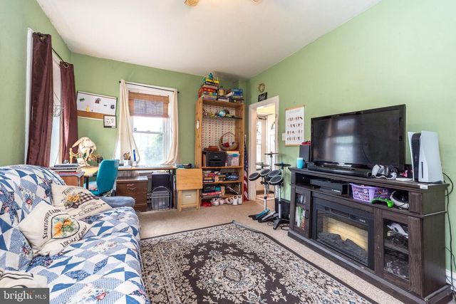 29 N MAIN ST, Richlandtown, PA 18955