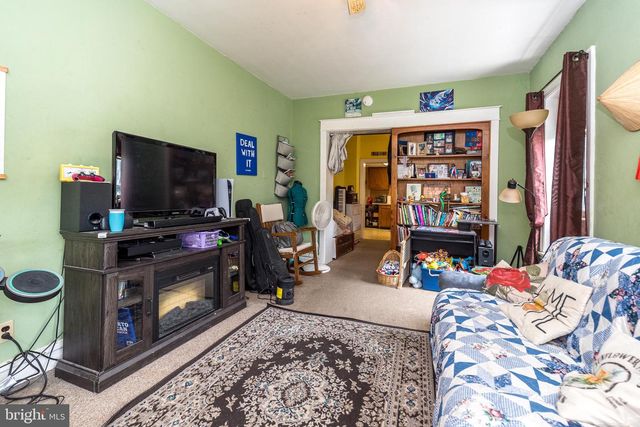 29 N MAIN ST, Richlandtown, PA 18955
