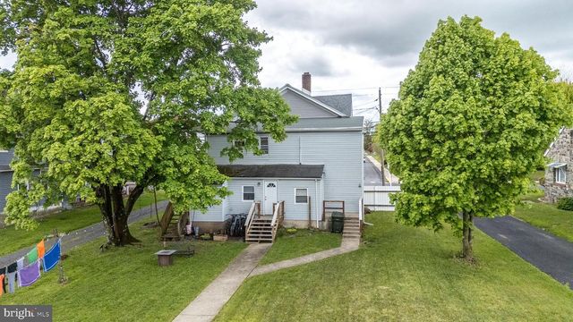 29 N MAIN ST, Richlandtown, PA 18955