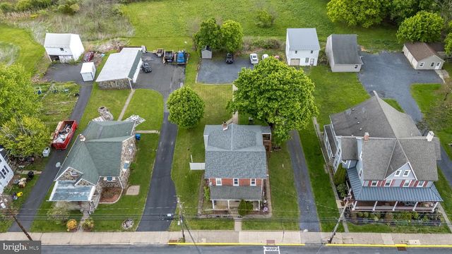 29 N MAIN ST, Richlandtown, PA 18955