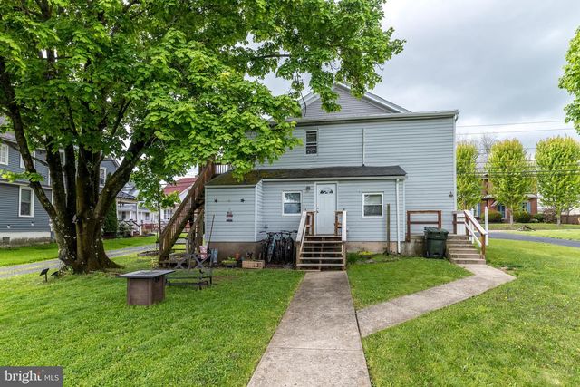 29 N MAIN ST, Richlandtown, PA 18955