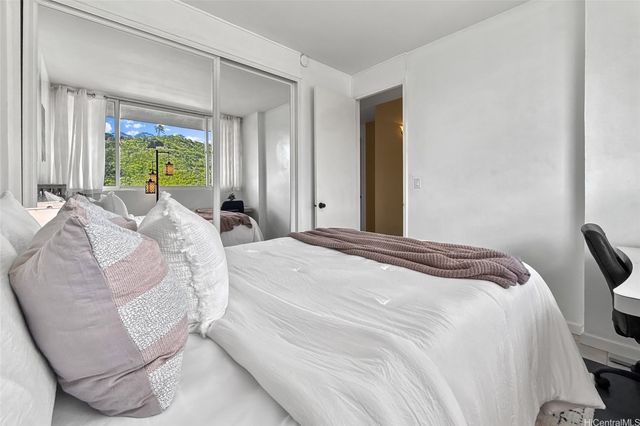 1520 Ward Avenue 1402, Honolulu, HI 96822