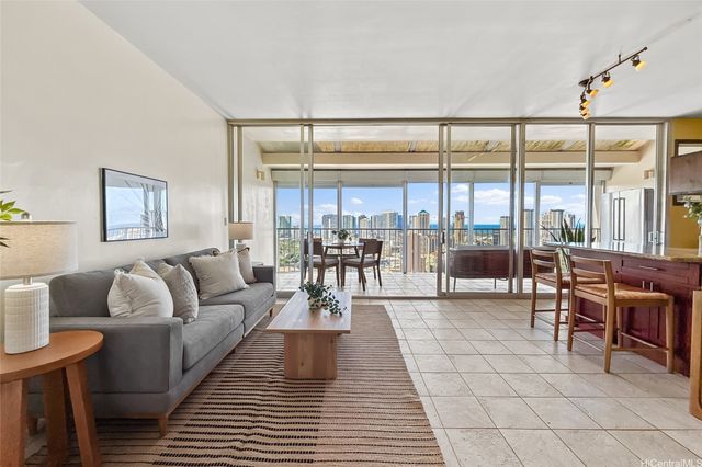 1520 Ward Avenue 1402, Honolulu, HI 96822