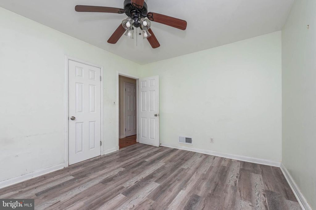 Image 15 of property listing at 6702 QUEENS FERRY RD, Baltimore, MD 21239