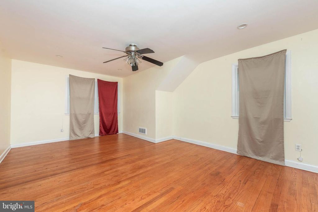 Image 17 of property listing at 6702 QUEENS FERRY RD, Baltimore, MD 21239