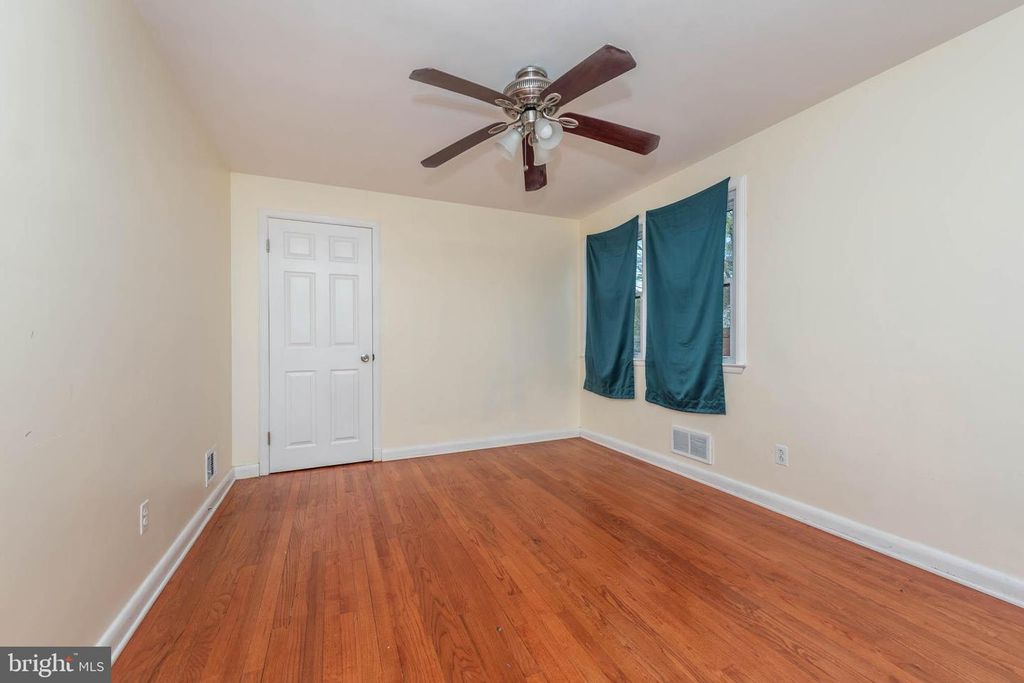 Image 23 of property listing at 6702 QUEENS FERRY RD, Baltimore, MD 21239