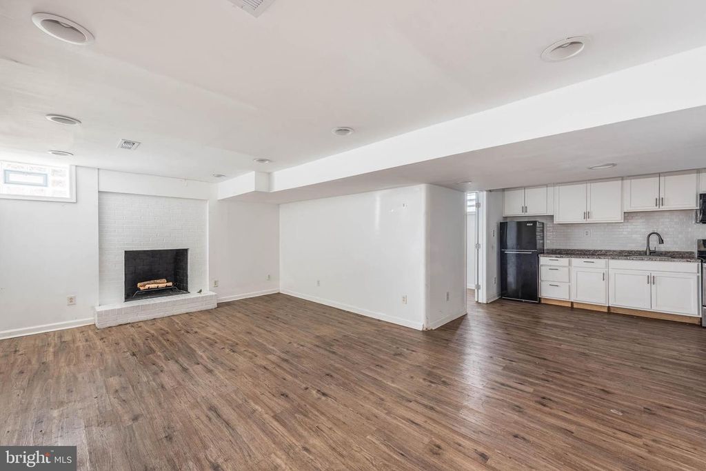 Image 25 of property listing at 6702 QUEENS FERRY RD, Baltimore, MD 21239