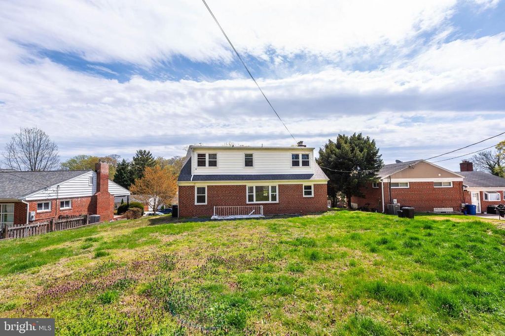 Image 34 of property listing at 6702 QUEENS FERRY RD, Baltimore, MD 21239