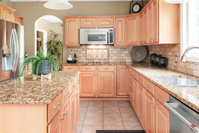 8 Aster Lane, Coventry, RI 02831