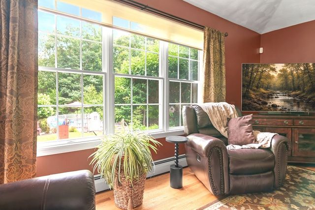 8 Aster Lane, Coventry, RI 02831