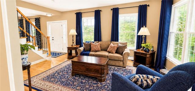 8 Aster Lane, Coventry, RI 02831