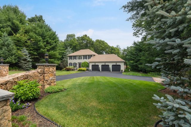 8 Aster Lane, Coventry, RI 02831