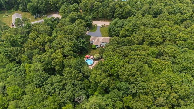 8 Aster Lane, Coventry, RI 02831