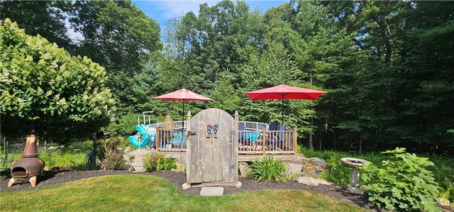 8 Aster Lane, Coventry, RI 02831