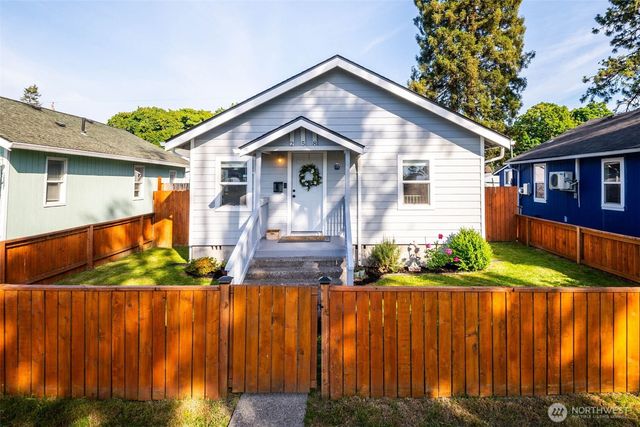 258 21st Avenue, Longview, WA 98632