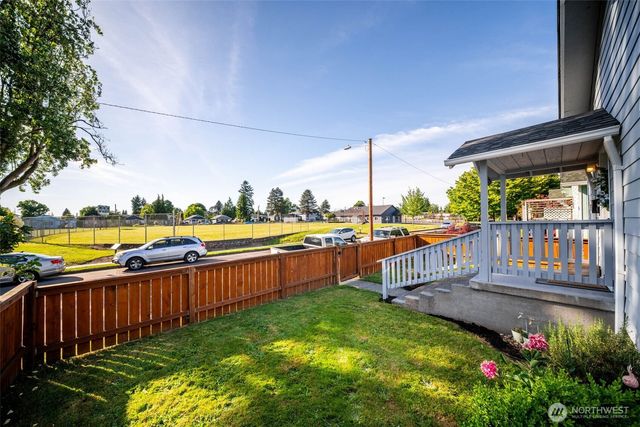 258 21st Avenue, Longview, WA 98632